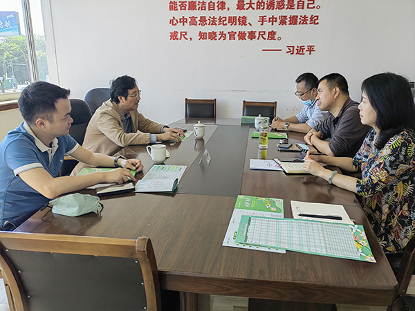 1651026499361165.jpeg 綿陽機場協(xié)助市商務局向上海運輸緊急物資1.jpeg