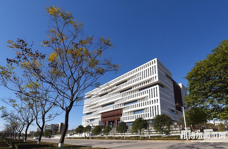 武漢理工師范大學南湖校區(qū)學費
