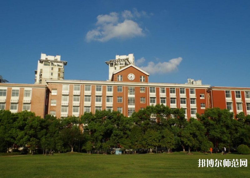 上海大學師范學院延長校區(qū)是幾本