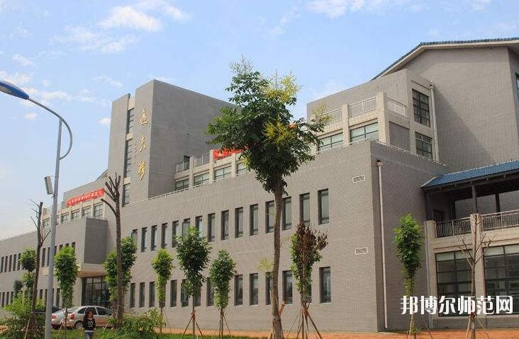 山東財(cái)經(jīng)師范大學(xué)圣井校區(qū)招生辦聯(lián)系電話