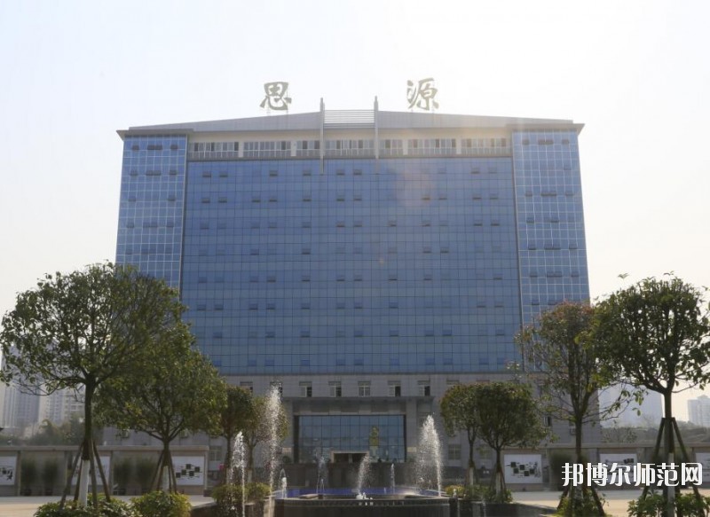 廣安職業(yè)技術師范學院網(wǎng)站網(wǎng)址