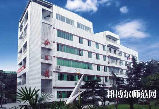 成都實驗商貿(mào)幼兒師范管理學(xué)校2020年報名條件、招生要求、招生對象