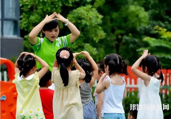 陜西幼師學(xué)校多少錢(qián)