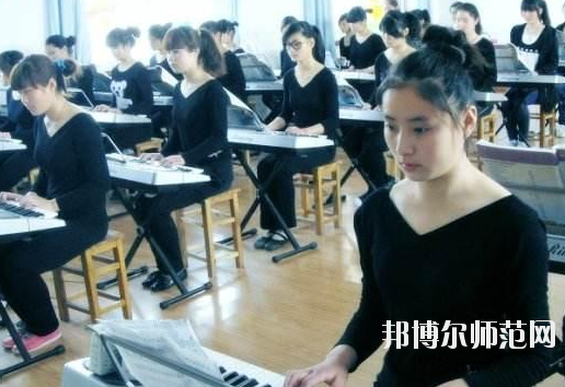 河南2020年幼師學(xué)校有哪些專(zhuān)業(yè)可以學(xué)