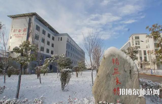 麗江師范高等?？茖W校歷年招生錄取分數(shù)線