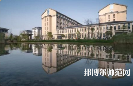湖北恩施師范學(xué)院2023年報(bào)名條件、招生要求、招生對(duì)象