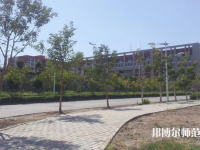烏魯木齊職業(yè)師范大學(xué)2023年報(bào)名條件、招生要求、招生對象