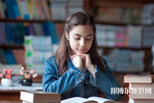 內(nèi)蒙古排名前二的漢語言文學學校名單一覽表